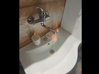 "Pet godina kasnije, sve je isto": Opet gori voda sa česme kod Zrenjanina (VIDEO)