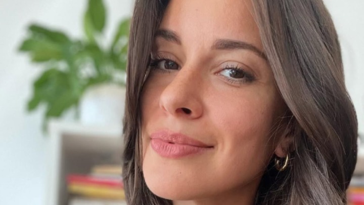 Dragana Kosjerina u elegantnoj haljini sa zanimljivim detaljem OČARALA lepotom i harizmom (FOTO) 