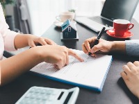 Banke trljaju dlanove: Srbija pod hipotekama teškim 70 MILIJARDI evra