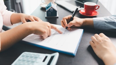 Banke trljaju dlanove: Srbija pod hipotekama teškim 70 MILIJARDI evra