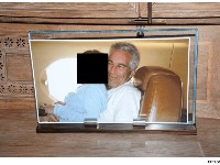 "Epstajn bi želeo da se vidi sa Irinom Šajk, da li je SLOBODNA": Isplivalo i njeno ime u SKANDALOZNIM DOKUMENTIMA 