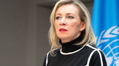 "Imam dokaz da lažu": Zaharova objavila navodni dokaz o povezanosti Klintonovih i Epstina