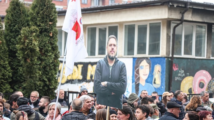 Bivši reprezentativac Srbije se "pojavio“ na protestu u Novom Pazaru (FOTO/VIDEO)
