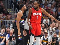 Durent sramno slavio isključenje trenera Denvera (VIDEO)