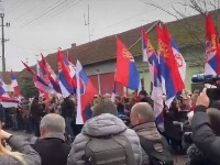 Građani koji su dočekali Vučića i Pelegrinija kažu da su iz Bačkog Petrovca - lokalni novinari ih ne prepoznaju