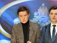 DUET ZA UVREDE Za Brnabić su opozicionari "drukare" - za Jovanova "ustaše"