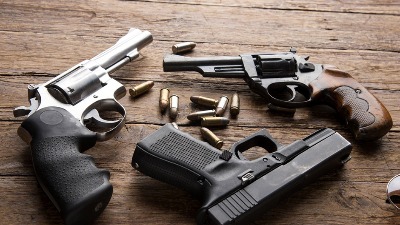 REKORDNO NAORUŽAVANJE CIVILA U BIH Samo za ličnu bezbednost