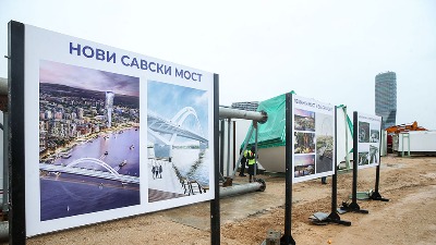 Prevrnuo se kamion s kranom na gradilištu mosta na Savi