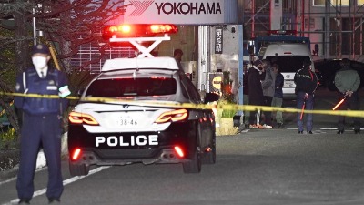 Napad u fabrici: Uleteo sa gas maskom i počeo da ubada ljude