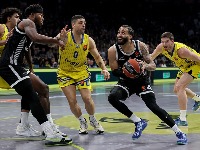 Epska blamaža Partizana: Ubedljiva pobeda Makabija u Areni