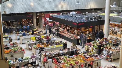 Radno vreme za Badnji dan i Božić: Kako će raditi prodavnice, pošte, pijace…