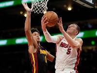 Jović se vratio posle jezivog pada, navijači Majamija nisu zadovoljni