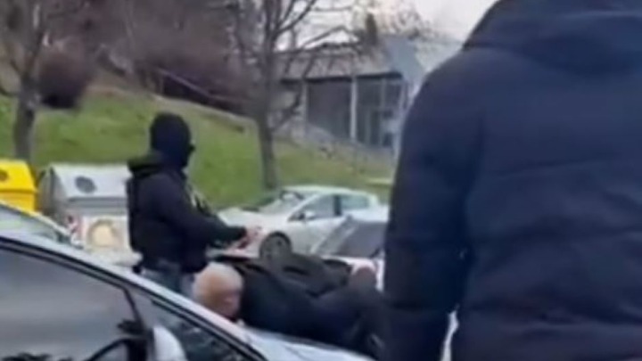 Urlao JEZIVU pretnju dok je ubadao žrtvu: Saslušani svedoci napada iz zgrade na NBG