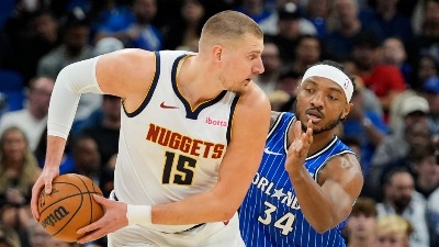 Odluka o kojoj bruji NBA: Da li su sudije "ukrale" pobedu Denveru i Jokiću? (VIDEO)