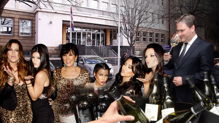 DIREKTNO.RS OTKRIVA Zašto Nikola Selaković nije PRED SUD doveo pevaljku i muziku?