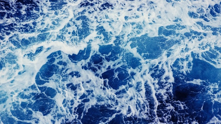 Da li ste znali da okean nije oduvek bio plave boje? Boja otkriva kako je sve nastalo na Zemlji