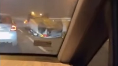 ŽESTOK sudar na Mostu na Adi: Jedno vozilo prevrnuto nasred puta (VIDEO)