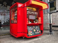 Čuveni CRVENI KIOSK je opet u Knez Mihailovoj, ne izgleda baš "kao nekad" (FOTO) 