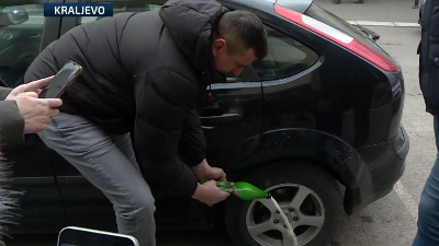 Mleko se prosipa, uvoz cveta: Proizvođači otkrivaju kako država gura paore u propast