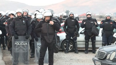 BURA U CG: Protest građana, blokiran kružni tok ka aerodromu