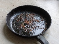 Ova stvar ispušta otrove čim se zagreje – ako je imate, odmah je BACITE 