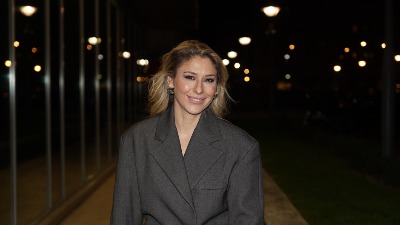 Kristina Radenković RASPLAKALA SE u programu uživo: Ljubavna priča roditelja našeg pevača ju je raznežila 