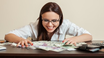 5 ZNAKOVA kojima je u 2026. suđeno da se OBOGATE: Pare će im stizati u vagonima - neće moći da ih izbroje 