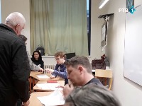 Lokalne izbore u deset opština pratiće nikad veći broj posmatrača, među njima neki su i "lažni"