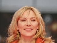 UDALA SE Kim Katral (69) za 14 godina mlađeg inženjera: Čuvena Samanta iz serije "Seks i grad" po četvrti put stala na ludi kamen 