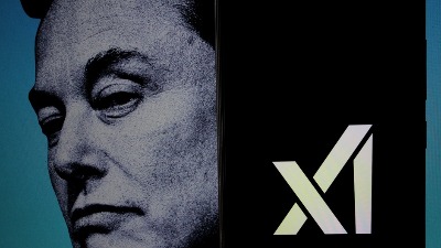 Zaposleni u firmi Ilona Maska RADIO 36 SATI BEZ SNA- internet EKSPLODIRAO (FOTO)