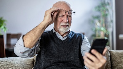 Ratnom veteranu (88) ODUZELI PENZIJU, morao je da radi da bi preživeo, a onda mu je legla uplata od MILION DOLARA (FOTO)