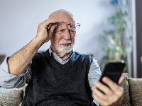 Ratnom veteranu (88) ODUZELI PENZIJU, morao je da radi da bi preživeo, a onda mu je legla uplata od MILION DOLARA (FOTO)