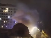 Veliki požar u Bulevaru kralja Aleksandra: Vatra na samo 50 metara od pumpe (VIDEO)