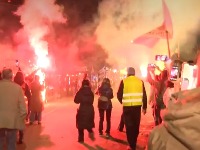 Baklje, pesma i ovacije: Evo kako je Šid dočekao studente