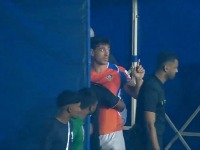 Najbizarniji crveni karton: Imao je donji veš - pogrešne boje (VIDEO)