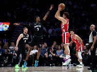 Bogdan pogodio za egal, pa gledao pad Klipersa u poslednjim sekundama