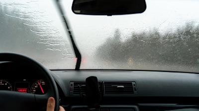 Izbacite OVE 3 stvari iz automobila tokom zime i rešićete veliki problem