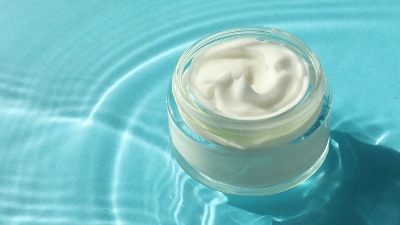 Domaća, potpuno prirodna krema od samo 2 sastojka: Briše BORE KAO GUMICOM 