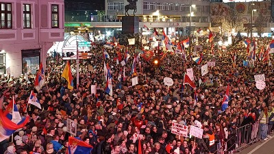 Šta zna srce šta je hiljadu kilometara?! (VIDEO)