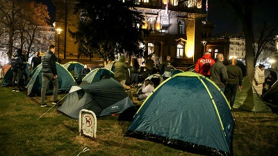 Srbi sa KiM završili ispred Predsedništva: "Rečeno nam je - radna obaveza, da ih izgovori ne interesuju"