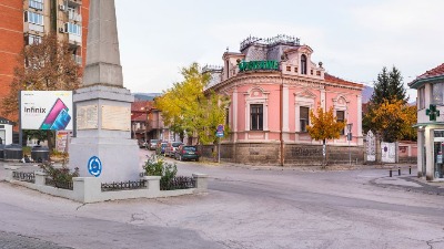 SRCE Vranje: Naprednjaci jedu, a godinama zaboravljaju da plate (FOTO)