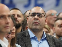 Đukanović: Palim sveću za zdravlje predsednika