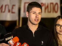 Miloš Pavlović dobio 10, slavio s njim ceo SNS kao pobedu: Evo o kom ispitu se radi