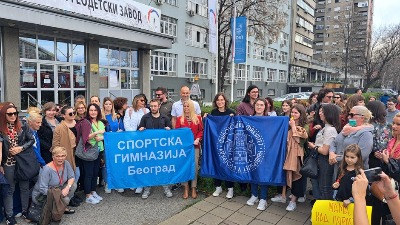 Podrška Mariji Zarubici: Protest ispod Republičkog geodetskog zavoda (FOTO/VIDEO)