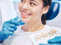 Bogati ZUBAR (55) verio lepoticu od 29. godina: Ona PRESEKLA: Ne izlazim sa muškacima mlađim od 50 (VIDEO) 