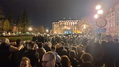 MUP: U piku okupljanja na svim lokacijama u gradu bilo oko 31.000 ljudi, dve osobe uhapšene, oštećen veliki broj traktora