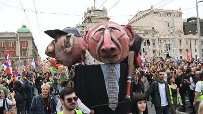 ĆUTNJA NA BUNT U SRBIJI EU se pita šta dolazi posle Vučića