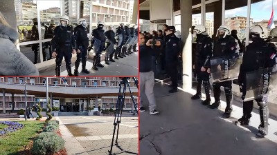 Protest građana u KG: Policija intervenisala, opozicija ometa sednice (VIDEO)