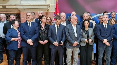 "Opozicija bi sa studentima, sindikatima, NVO i javnim ličnostima osvojila većinu"