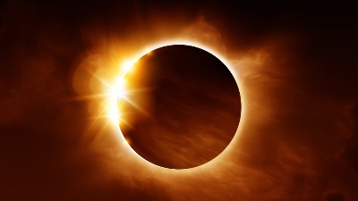 Sutra je pomračenje SUNCA u Vodoliji: 4 znaka neka se SPREME ZA HAOS 